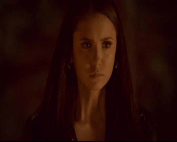 VampireDiariesWorld-dot-org_2x21TheSunAlsoRises0675.jpg