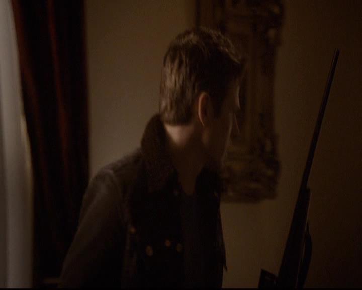 VampireDiariesWorld-dot-org_2x21TheSunAlsoRises0735.jpg