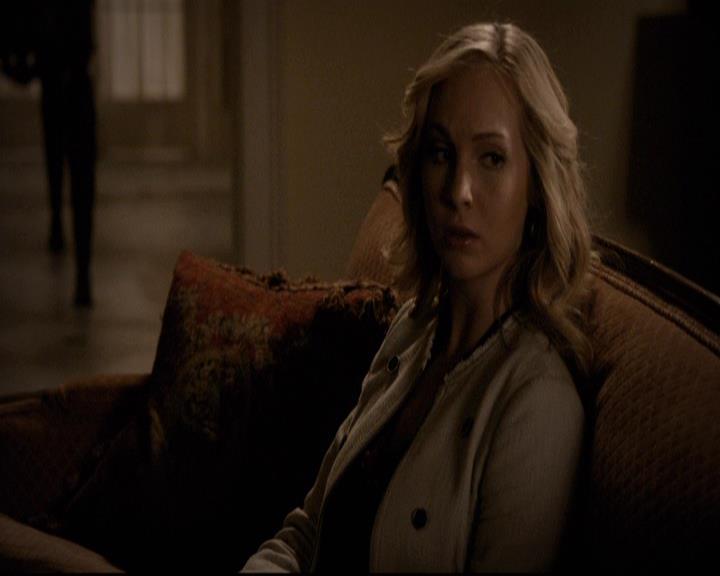 VampireDiariesWorld-dot-org_2x21TheSunAlsoRises0740.jpg