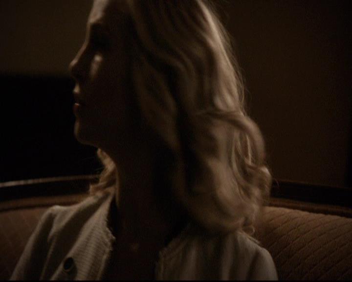 VampireDiariesWorld-dot-org_2x21TheSunAlsoRises0760.jpg