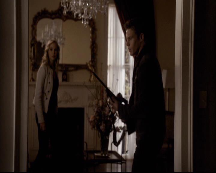 VampireDiariesWorld-dot-org_2x21TheSunAlsoRises0764.jpg