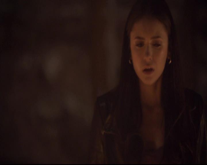 VampireDiariesWorld-dot-org_2x21TheSunAlsoRises1309.jpg