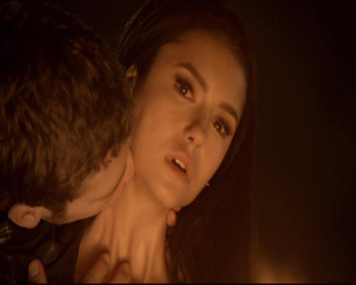 VampireDiariesWorld-dot-org_2x21TheSunAlsoRises1472.jpg