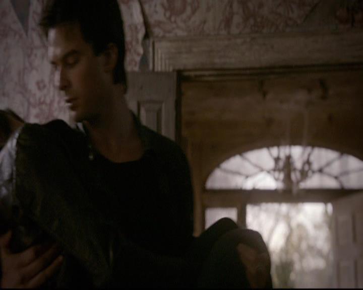 VampireDiariesWorld-dot-org_2x21TheSunAlsoRises1735.jpg