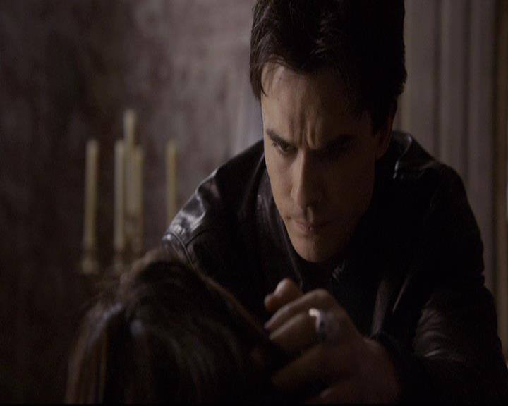 VampireDiariesWorld-dot-org_2x21TheSunAlsoRises1741.jpg