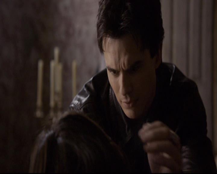 VampireDiariesWorld-dot-org_2x21TheSunAlsoRises1743.jpg