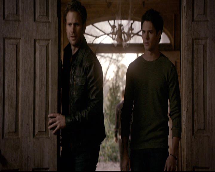 VampireDiariesWorld-dot-org_2x21TheSunAlsoRises1776.jpg