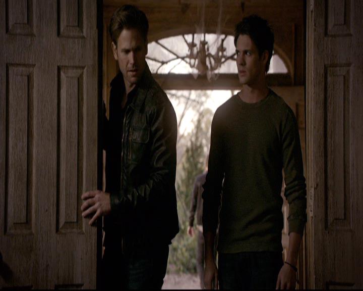 VampireDiariesWorld-dot-org_2x21TheSunAlsoRises1777.jpg