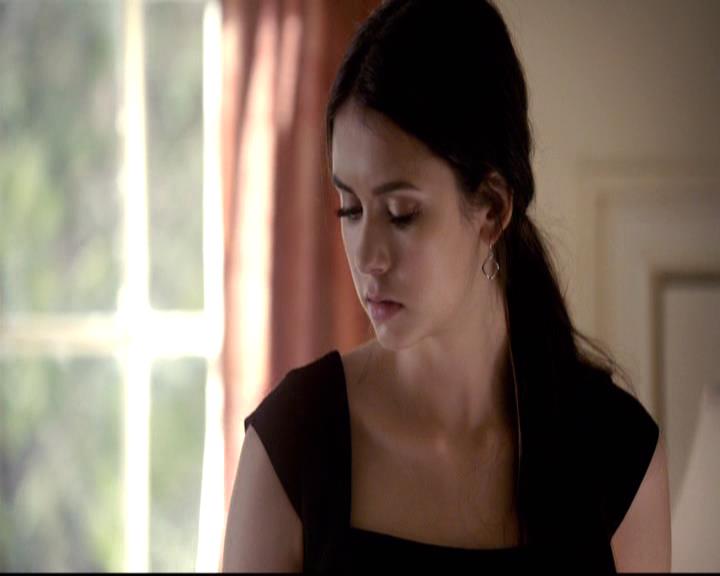 VampireDiariesWorld-dot-org_2x21TheSunAlsoRises1978.jpg