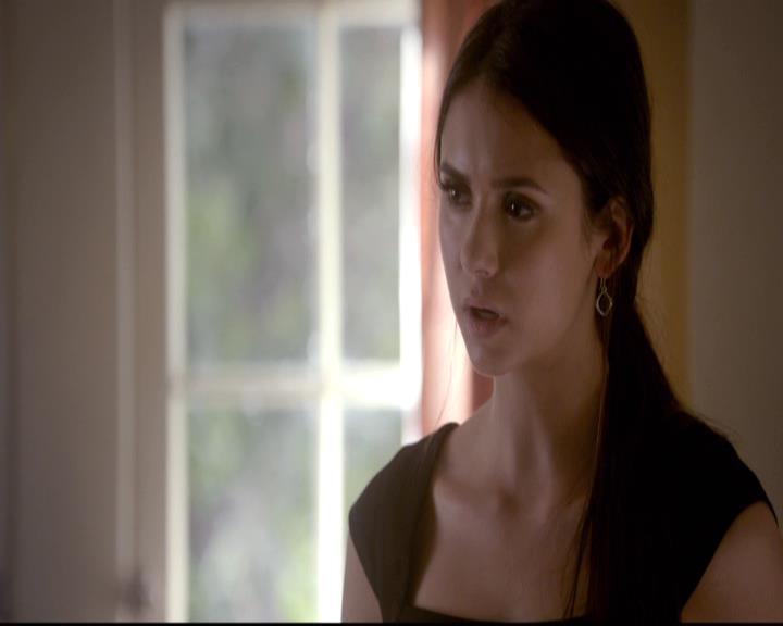 VampireDiariesWorld-dot-org_2x21TheSunAlsoRises2001.jpg