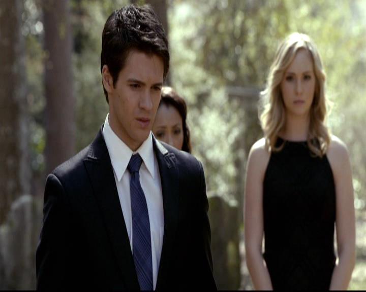 VampireDiariesWorld-dot-org_2x21TheSunAlsoRises2085.jpg