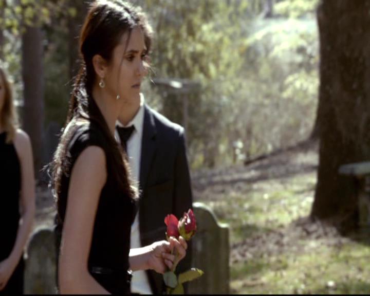 VampireDiariesWorld-dot-org_2x21TheSunAlsoRises2100.jpg