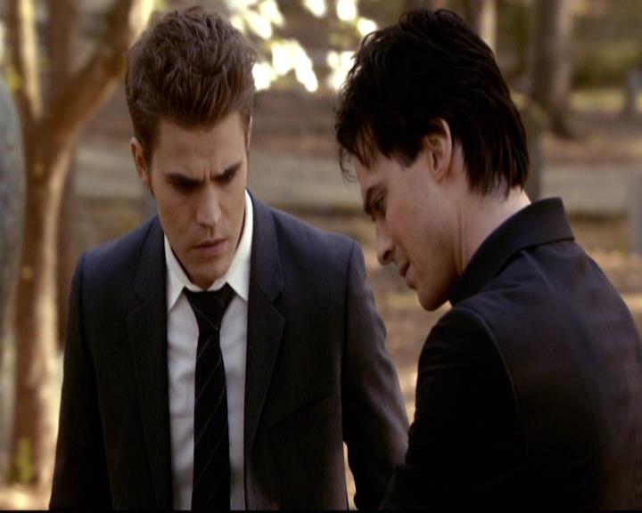 VampireDiariesWorld-dot-org_2x21TheSunAlsoRises2206.jpg