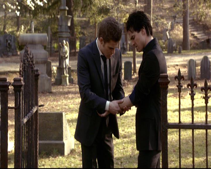 VampireDiariesWorld-dot-org_2x21TheSunAlsoRises2209.jpg