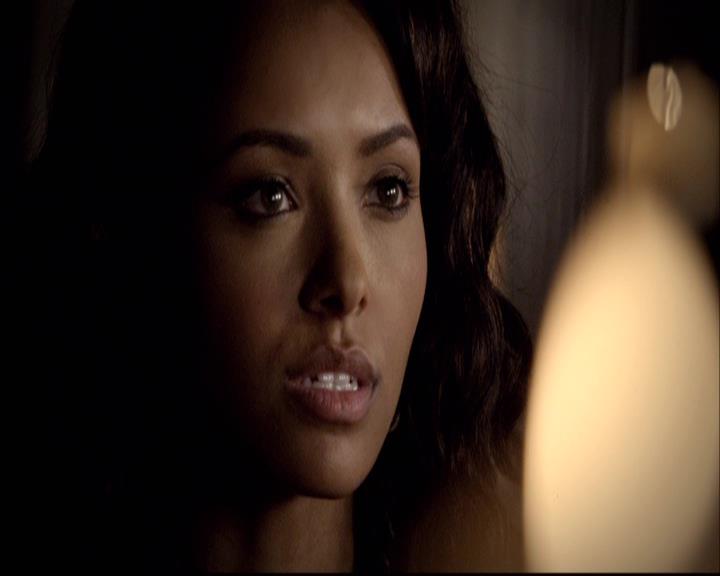 VampireDiariesWorld-dot-org_2x22AsILayDying0455.jpg