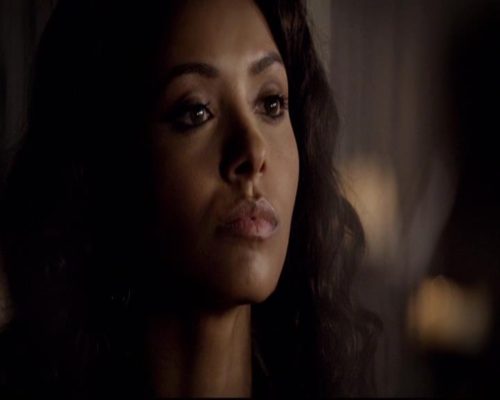 VampireDiariesWorld-dot-org_2x22AsILayDying0468.jpg