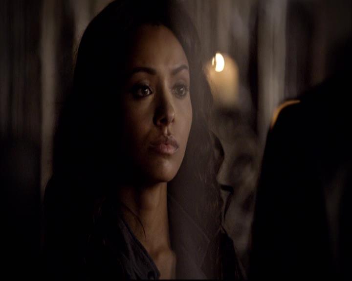 VampireDiariesWorld-dot-org_2x22AsILayDying0475.jpg