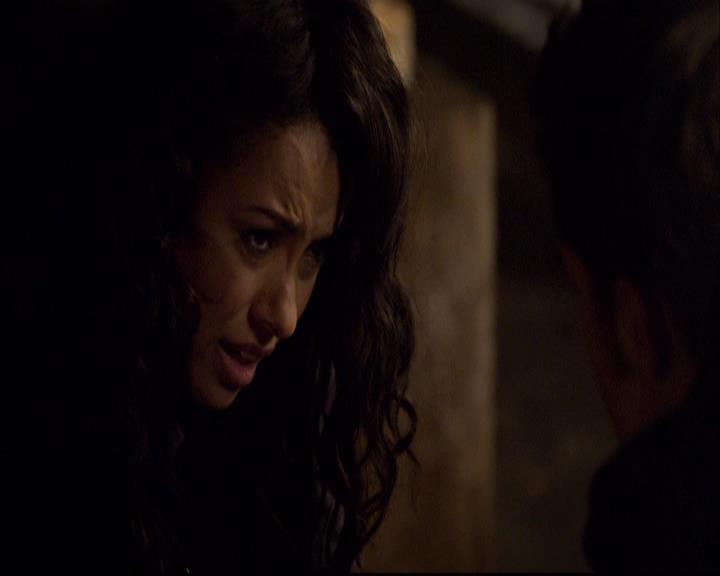 VampireDiariesWorld-dot-org_2x22AsILayDying0487.jpg