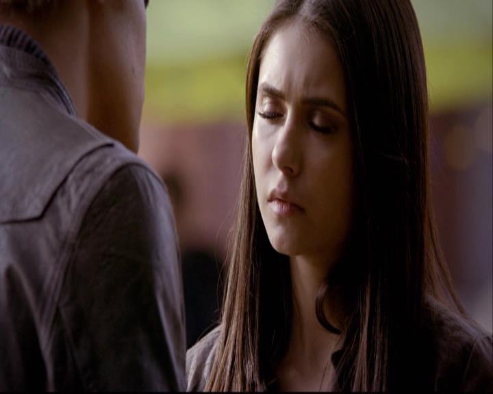 VampireDiariesWorld-dot-org_2x22AsILayDying0601.jpg