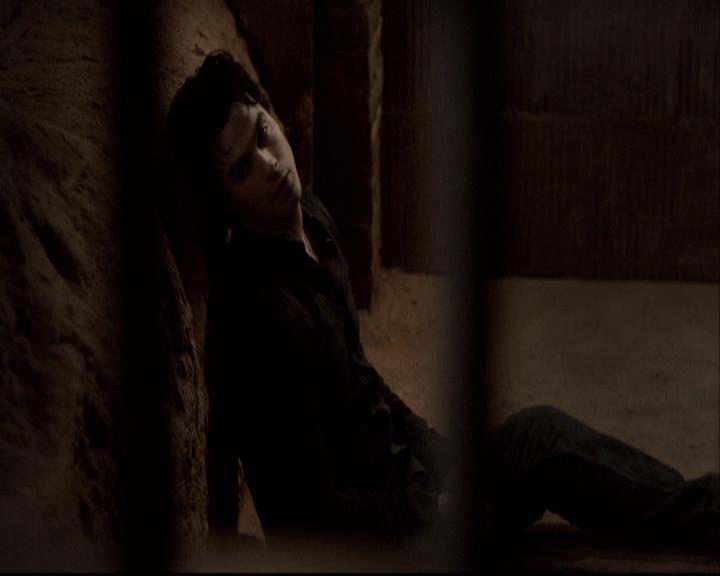 VampireDiariesWorld-dot-org_2x22AsILayDying0618.jpg