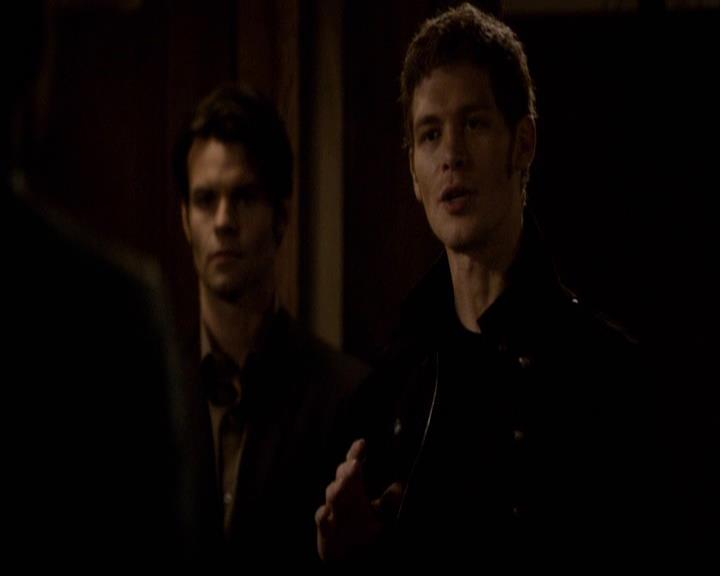 VampireDiariesWorld-dot-org_2x22AsILayDying0740.jpg