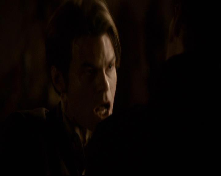 VampireDiariesWorld-dot-org_2x22AsILayDying0760.jpg