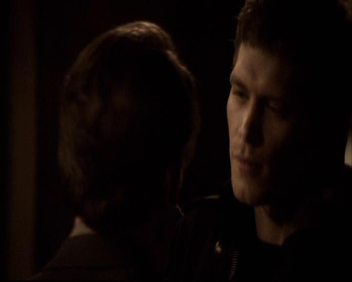 VampireDiariesWorld-dot-org_2x22AsILayDying0761.jpg