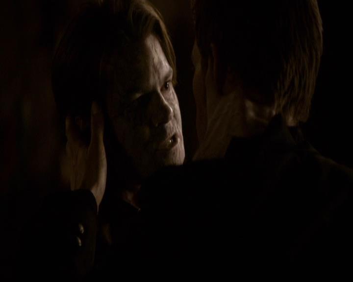 VampireDiariesWorld-dot-org_2x22AsILayDying0766.jpg