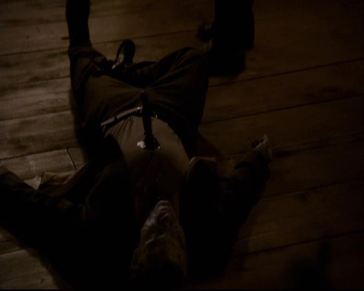 VampireDiariesWorld-dot-org_2x22AsILayDying0769.jpg