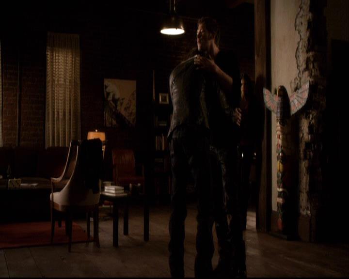 VampireDiariesWorld-dot-org_2x22AsILayDying0792.jpg