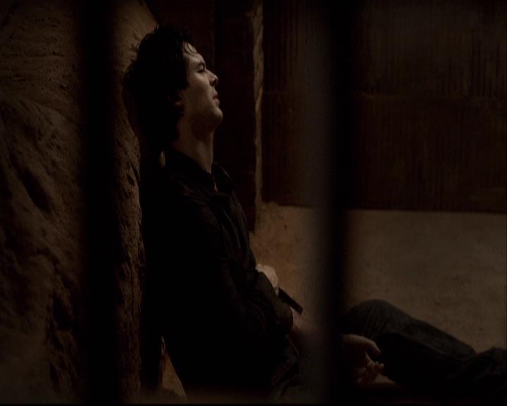 VampireDiariesWorld-dot-org_2x22AsILayDying0836.jpg