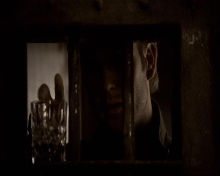 VampireDiariesWorld-dot-org_2x22AsILayDying0838.jpg