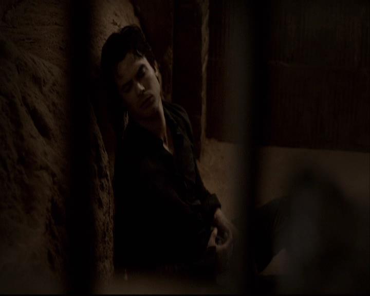 VampireDiariesWorld-dot-org_2x22AsILayDying0849.jpg