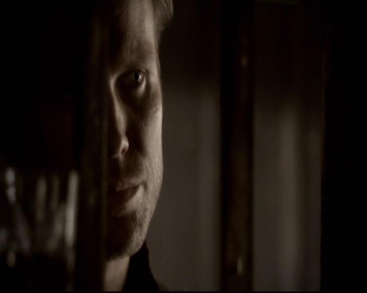 VampireDiariesWorld-dot-org_2x22AsILayDying0851.jpg