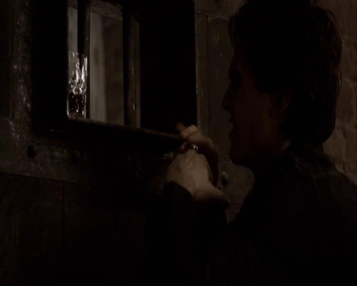 VampireDiariesWorld-dot-org_2x22AsILayDying0857.jpg