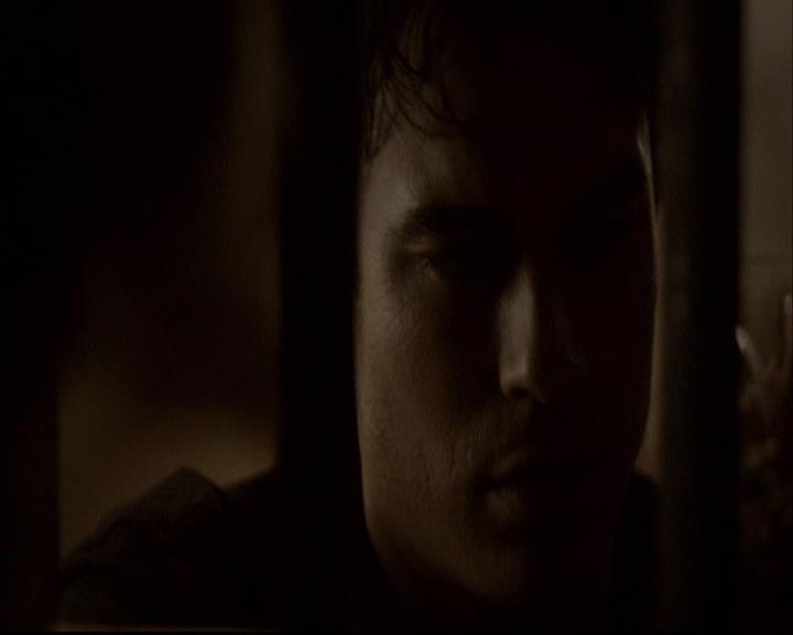 VampireDiariesWorld-dot-org_2x22AsILayDying0858.jpg