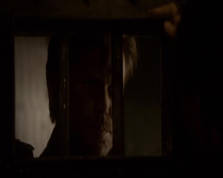 VampireDiariesWorld-dot-org_2x22AsILayDying0863.jpg