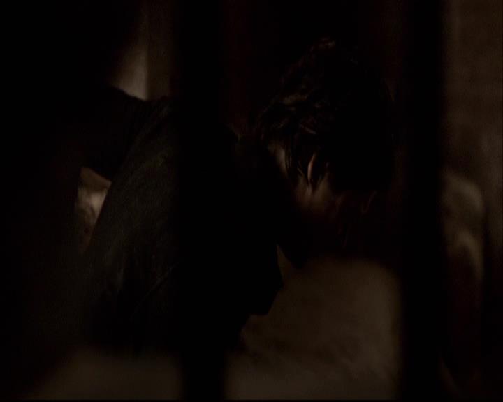 VampireDiariesWorld-dot-org_2x22AsILayDying0874.jpg