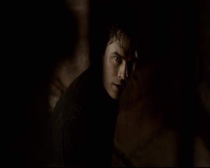 VampireDiariesWorld-dot-org_2x22AsILayDying0888.jpg