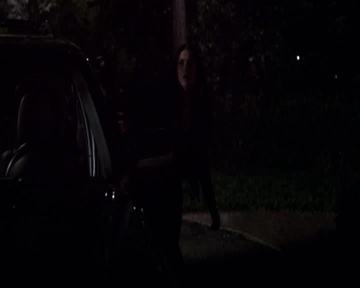 VampireDiariesWorld-dot-org_2x22AsILayDying0923.jpg