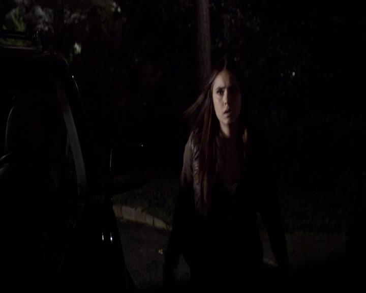 VampireDiariesWorld-dot-org_2x22AsILayDying0924.jpg