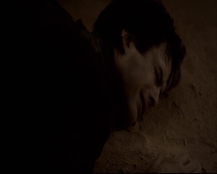 VampireDiariesWorld-dot-org_2x22AsILayDying0937.jpg