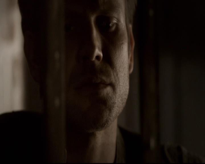 VampireDiariesWorld-dot-org_2x22AsILayDying0939.jpg