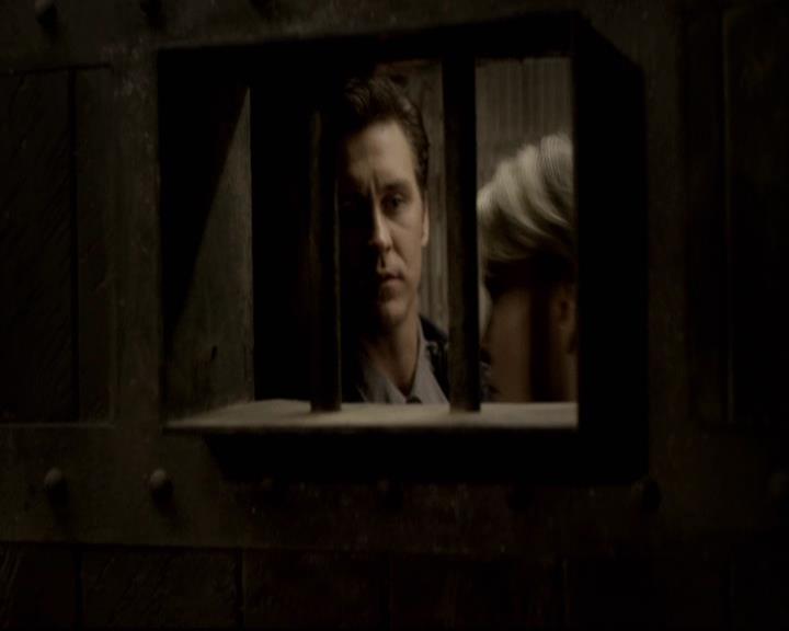 VampireDiariesWorld-dot-org_2x22AsILayDying0962.jpg