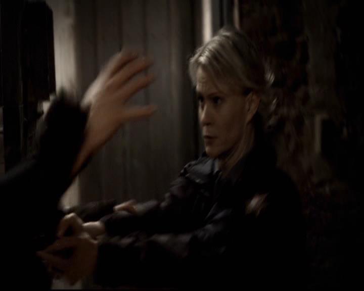 VampireDiariesWorld-dot-org_2x22AsILayDying0969.jpg