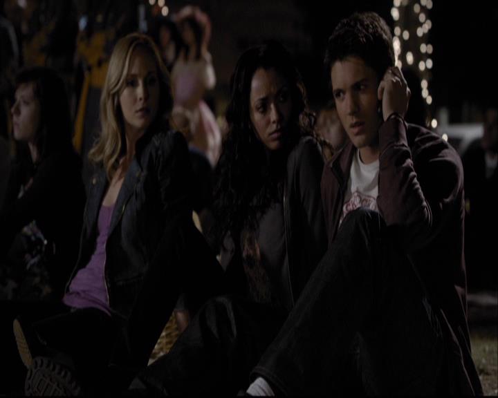 VampireDiariesWorld-dot-org_2x22AsILayDying0986.jpg