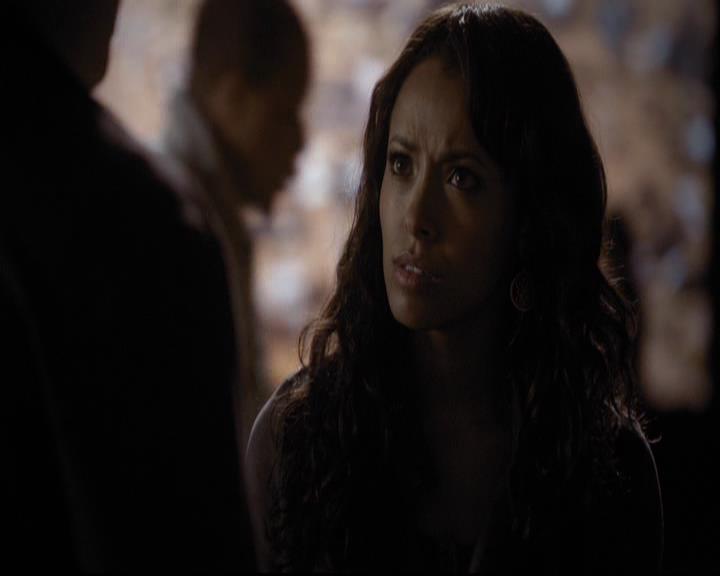 VampireDiariesWorld-dot-org_2x22AsILayDying1003.jpg