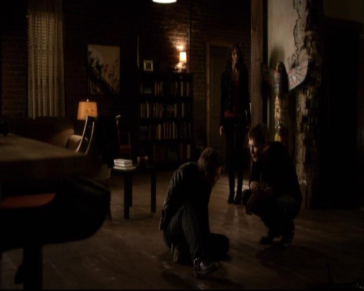 VampireDiariesWorld-dot-org_2x22AsILayDying1020.jpg