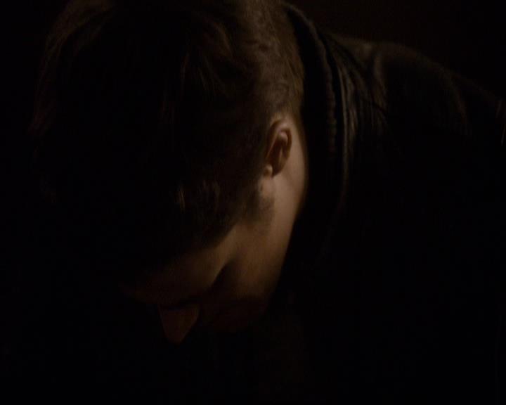 VampireDiariesWorld-dot-org_2x22AsILayDying1042.jpg