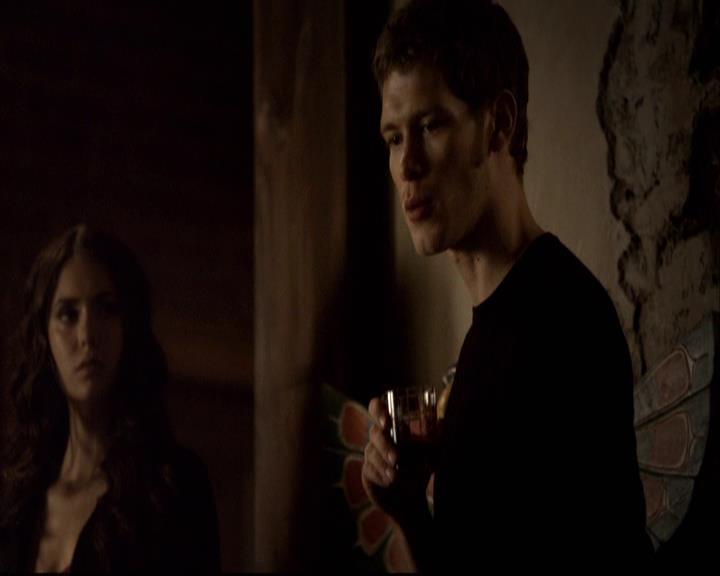 VampireDiariesWorld-dot-org_2x22AsILayDying1052.jpg